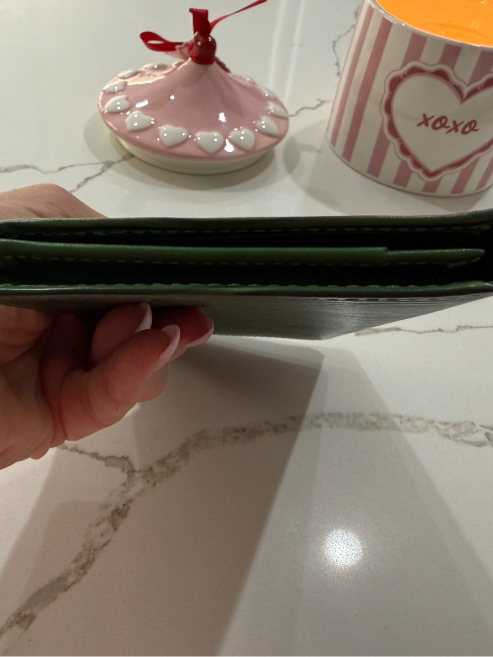Authentic Louis Vuitton in leafy Green Epi Long Wallet. Like-new! - Picture 11 of 11